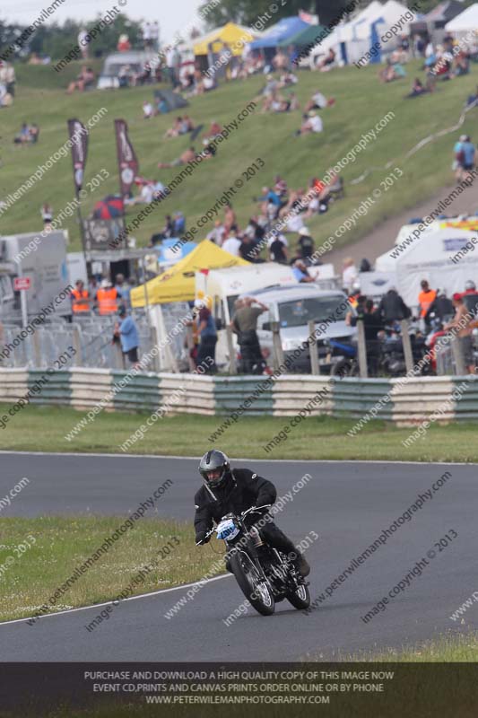 Vintage motorcycle club;eventdigitalimages;mallory park;mallory park trackday photographs;no limits trackdays;peter wileman photography;trackday digital images;trackday photos;vmcc festival 1000 bikes photographs