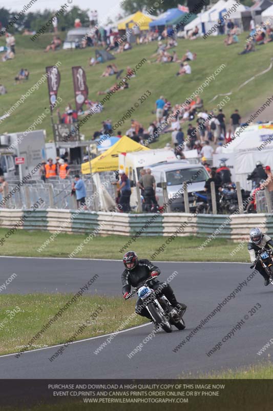 Vintage motorcycle club;eventdigitalimages;mallory park;mallory park trackday photographs;no limits trackdays;peter wileman photography;trackday digital images;trackday photos;vmcc festival 1000 bikes photographs