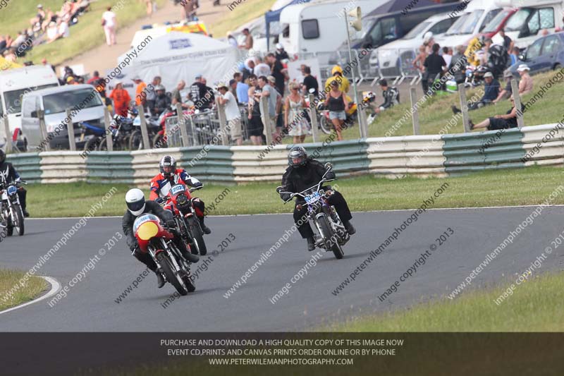 Vintage motorcycle club;eventdigitalimages;mallory park;mallory park trackday photographs;no limits trackdays;peter wileman photography;trackday digital images;trackday photos;vmcc festival 1000 bikes photographs