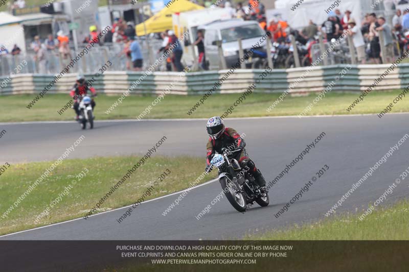 Vintage motorcycle club;eventdigitalimages;mallory park;mallory park trackday photographs;no limits trackdays;peter wileman photography;trackday digital images;trackday photos;vmcc festival 1000 bikes photographs