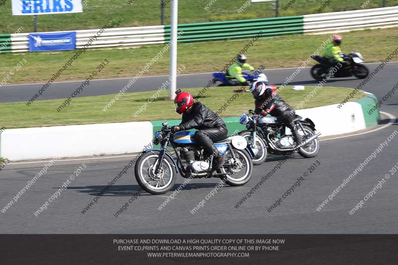 Vintage motorcycle club;eventdigitalimages;mallory park;mallory park trackday photographs;no limits trackdays;peter wileman photography;trackday digital images;trackday photos;vmcc festival 1000 bikes photographs