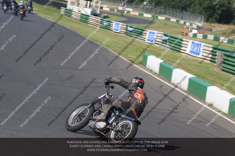 Vintage motorcycle club;eventdigitalimages;mallory park;mallory park trackday photographs;no limits trackdays;peter wileman photography;trackday digital images;trackday photos;vmcc festival 1000 bikes photographs