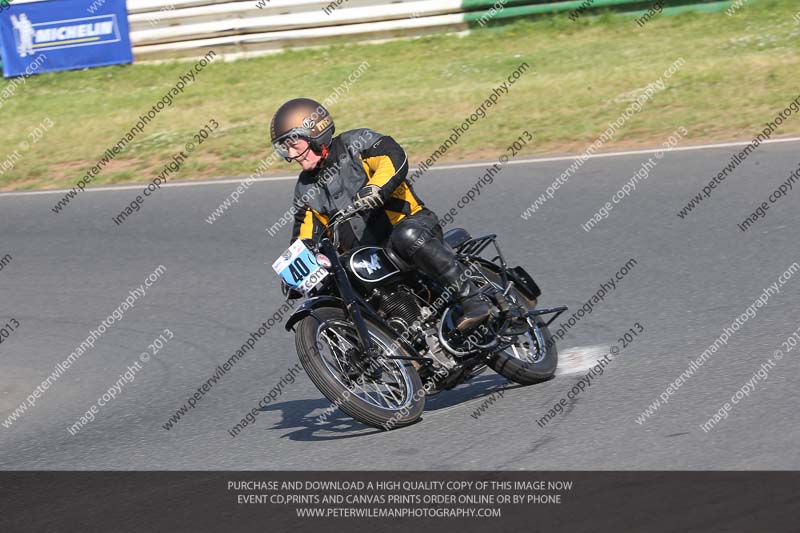 Vintage motorcycle club;eventdigitalimages;mallory park;mallory park trackday photographs;no limits trackdays;peter wileman photography;trackday digital images;trackday photos;vmcc festival 1000 bikes photographs