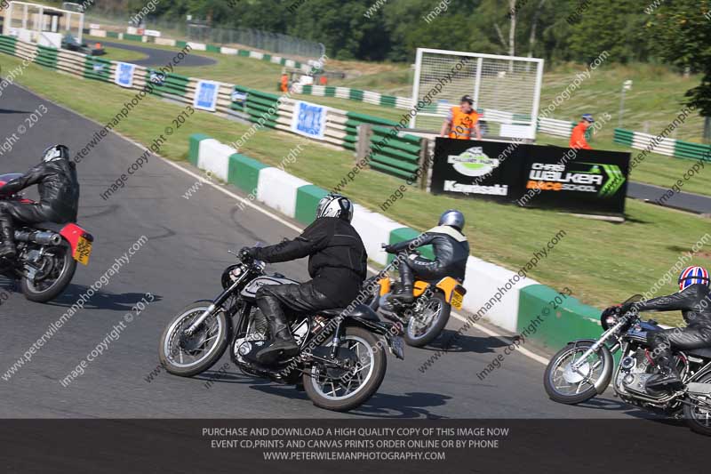 Vintage motorcycle club;eventdigitalimages;mallory park;mallory park trackday photographs;no limits trackdays;peter wileman photography;trackday digital images;trackday photos;vmcc festival 1000 bikes photographs