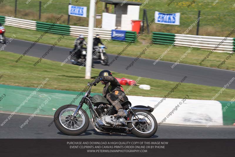 Vintage motorcycle club;eventdigitalimages;mallory park;mallory park trackday photographs;no limits trackdays;peter wileman photography;trackday digital images;trackday photos;vmcc festival 1000 bikes photographs