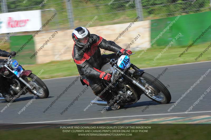 Vintage motorcycle club;eventdigitalimages;mallory park;mallory park trackday photographs;no limits trackdays;peter wileman photography;trackday digital images;trackday photos;vmcc festival 1000 bikes photographs