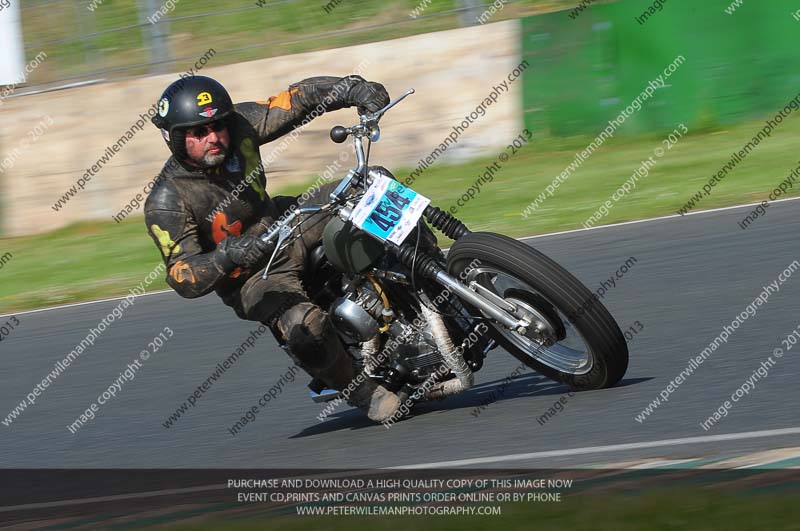 Vintage motorcycle club;eventdigitalimages;mallory park;mallory park trackday photographs;no limits trackdays;peter wileman photography;trackday digital images;trackday photos;vmcc festival 1000 bikes photographs