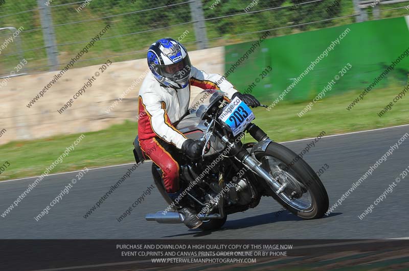 Vintage motorcycle club;eventdigitalimages;mallory park;mallory park trackday photographs;no limits trackdays;peter wileman photography;trackday digital images;trackday photos;vmcc festival 1000 bikes photographs