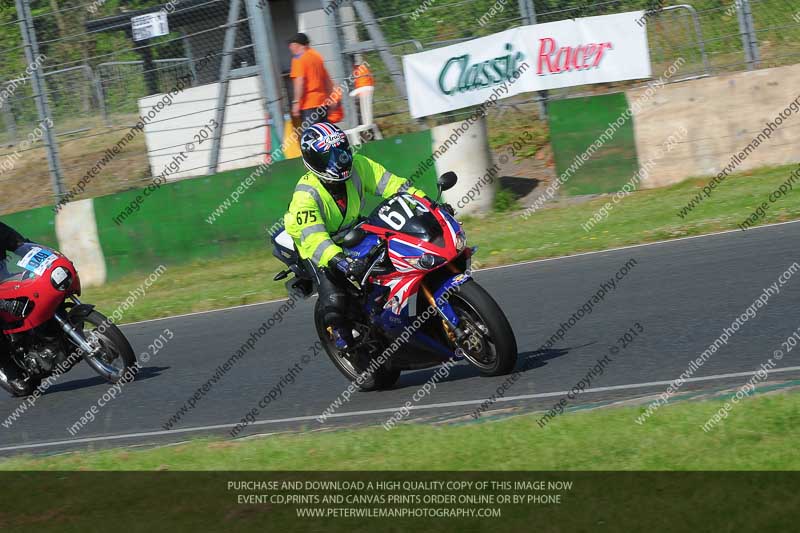 Vintage motorcycle club;eventdigitalimages;mallory park;mallory park trackday photographs;no limits trackdays;peter wileman photography;trackday digital images;trackday photos;vmcc festival 1000 bikes photographs