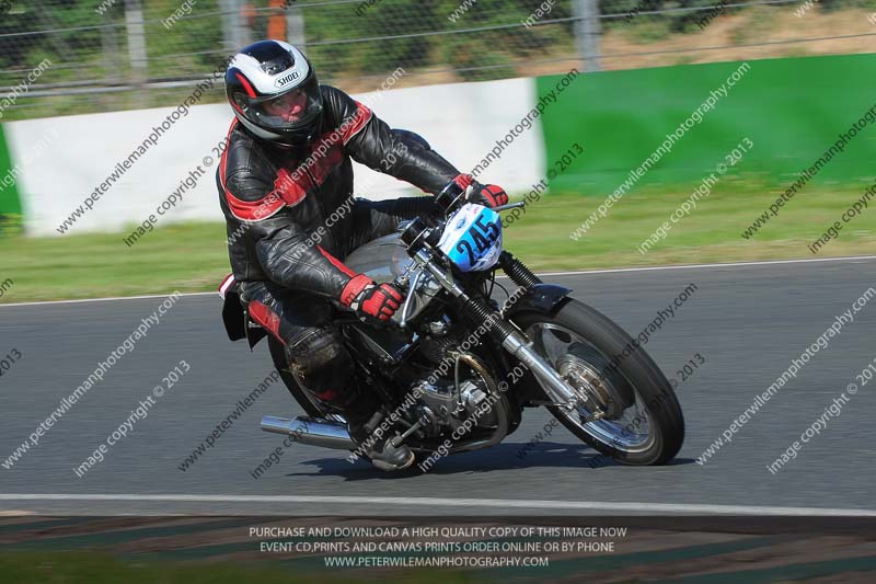 Vintage motorcycle club;eventdigitalimages;mallory park;mallory park trackday photographs;no limits trackdays;peter wileman photography;trackday digital images;trackday photos;vmcc festival 1000 bikes photographs