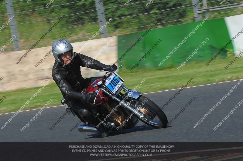 Vintage motorcycle club;eventdigitalimages;mallory park;mallory park trackday photographs;no limits trackdays;peter wileman photography;trackday digital images;trackday photos;vmcc festival 1000 bikes photographs