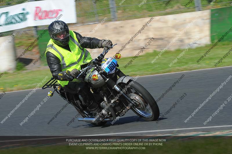 Vintage motorcycle club;eventdigitalimages;mallory park;mallory park trackday photographs;no limits trackdays;peter wileman photography;trackday digital images;trackday photos;vmcc festival 1000 bikes photographs