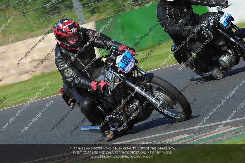 Vintage motorcycle club;eventdigitalimages;mallory park;mallory park trackday photographs;no limits trackdays;peter wileman photography;trackday digital images;trackday photos;vmcc festival 1000 bikes photographs