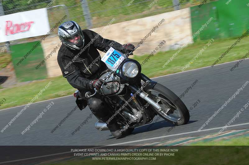 Vintage motorcycle club;eventdigitalimages;mallory park;mallory park trackday photographs;no limits trackdays;peter wileman photography;trackday digital images;trackday photos;vmcc festival 1000 bikes photographs