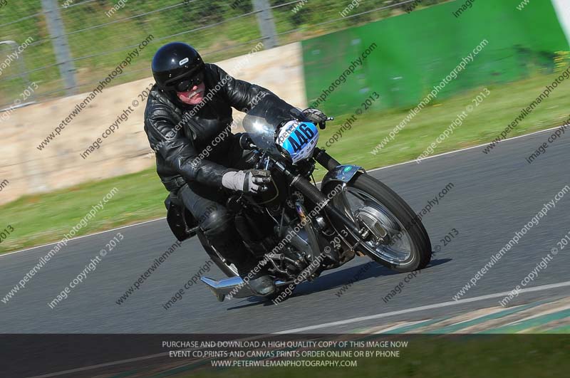 Vintage motorcycle club;eventdigitalimages;mallory park;mallory park trackday photographs;no limits trackdays;peter wileman photography;trackday digital images;trackday photos;vmcc festival 1000 bikes photographs