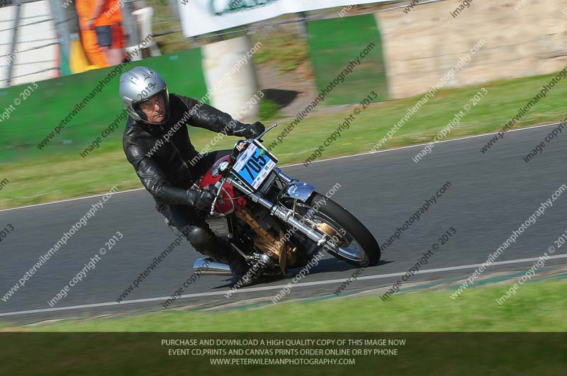 Vintage motorcycle club;eventdigitalimages;mallory park;mallory park trackday photographs;no limits trackdays;peter wileman photography;trackday digital images;trackday photos;vmcc festival 1000 bikes photographs