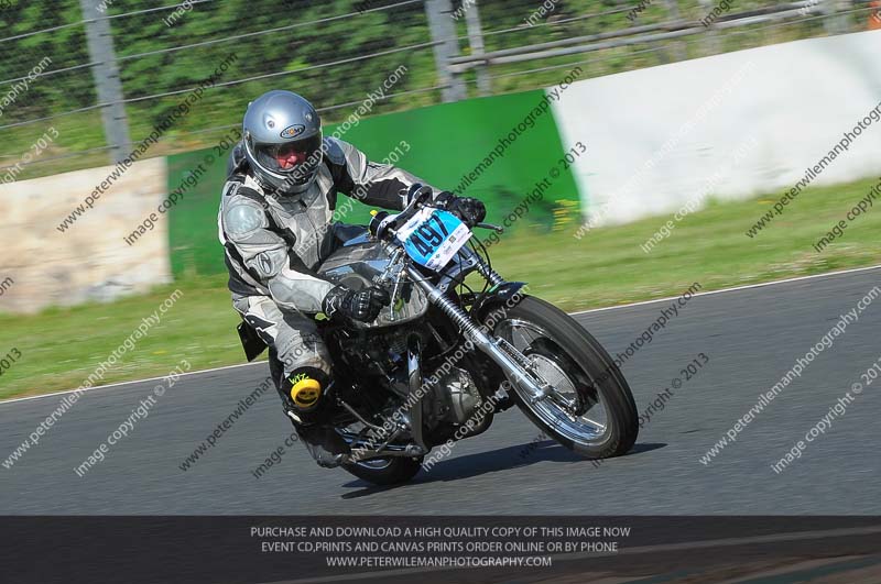 Vintage motorcycle club;eventdigitalimages;mallory park;mallory park trackday photographs;no limits trackdays;peter wileman photography;trackday digital images;trackday photos;vmcc festival 1000 bikes photographs