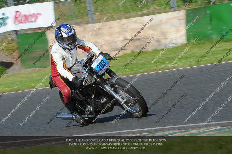 Vintage motorcycle club;eventdigitalimages;mallory park;mallory park trackday photographs;no limits trackdays;peter wileman photography;trackday digital images;trackday photos;vmcc festival 1000 bikes photographs