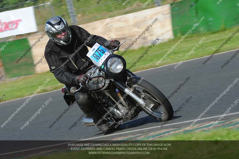 Vintage motorcycle club;eventdigitalimages;mallory park;mallory park trackday photographs;no limits trackdays;peter wileman photography;trackday digital images;trackday photos;vmcc festival 1000 bikes photographs