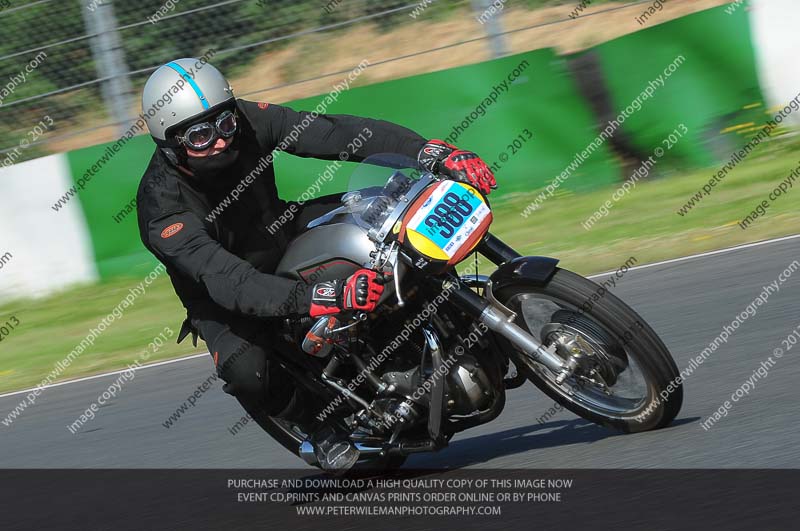 Vintage motorcycle club;eventdigitalimages;mallory park;mallory park trackday photographs;no limits trackdays;peter wileman photography;trackday digital images;trackday photos;vmcc festival 1000 bikes photographs