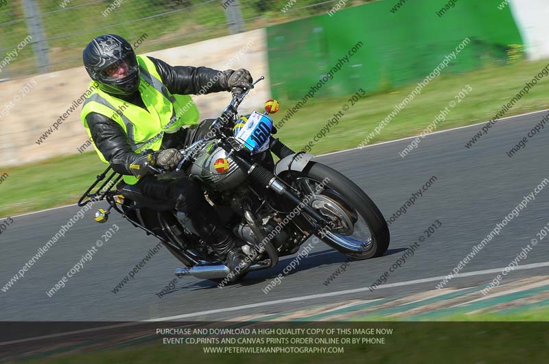 Vintage motorcycle club;eventdigitalimages;mallory park;mallory park trackday photographs;no limits trackdays;peter wileman photography;trackday digital images;trackday photos;vmcc festival 1000 bikes photographs