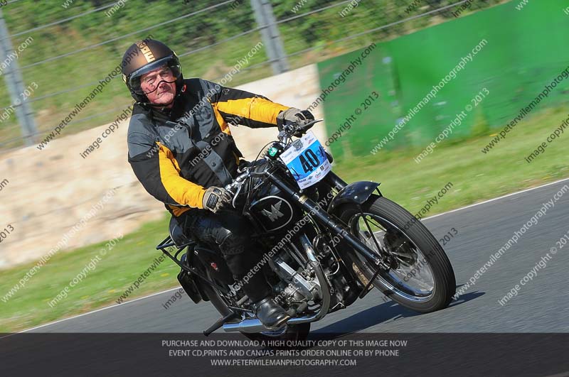 Vintage motorcycle club;eventdigitalimages;mallory park;mallory park trackday photographs;no limits trackdays;peter wileman photography;trackday digital images;trackday photos;vmcc festival 1000 bikes photographs