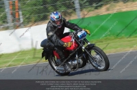 Vintage-motorcycle-club;eventdigitalimages;mallory-park;mallory-park-trackday-photographs;no-limits-trackdays;peter-wileman-photography;trackday-digital-images;trackday-photos;vmcc-festival-1000-bikes-photographs