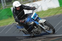 Vintage-motorcycle-club;eventdigitalimages;mallory-park;mallory-park-trackday-photographs;no-limits-trackdays;peter-wileman-photography;trackday-digital-images;trackday-photos;vmcc-festival-1000-bikes-photographs