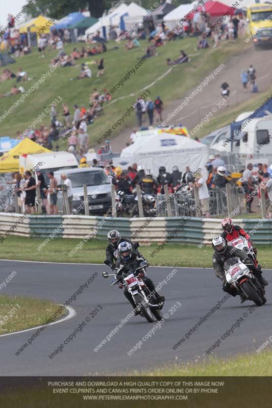 Vintage motorcycle club;eventdigitalimages;mallory park;mallory park trackday photographs;no limits trackdays;peter wileman photography;trackday digital images;trackday photos;vmcc festival 1000 bikes photographs