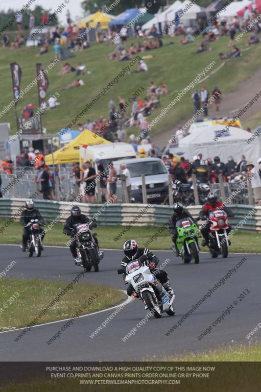 Vintage motorcycle club;eventdigitalimages;mallory park;mallory park trackday photographs;no limits trackdays;peter wileman photography;trackday digital images;trackday photos;vmcc festival 1000 bikes photographs