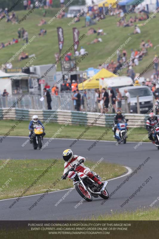 Vintage motorcycle club;eventdigitalimages;mallory park;mallory park trackday photographs;no limits trackdays;peter wileman photography;trackday digital images;trackday photos;vmcc festival 1000 bikes photographs