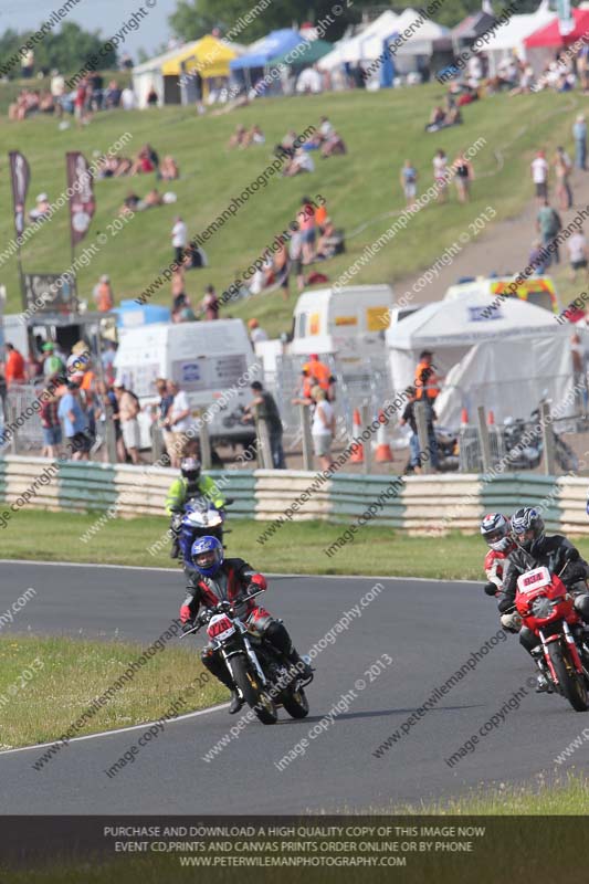 Vintage motorcycle club;eventdigitalimages;mallory park;mallory park trackday photographs;no limits trackdays;peter wileman photography;trackday digital images;trackday photos;vmcc festival 1000 bikes photographs