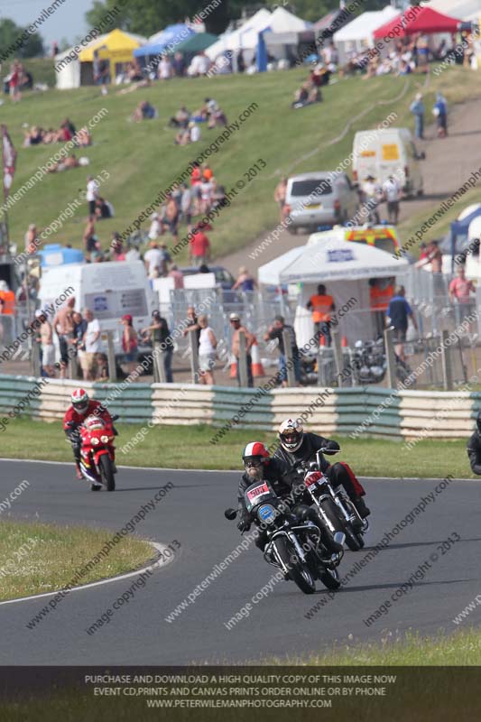 Vintage motorcycle club;eventdigitalimages;mallory park;mallory park trackday photographs;no limits trackdays;peter wileman photography;trackday digital images;trackday photos;vmcc festival 1000 bikes photographs