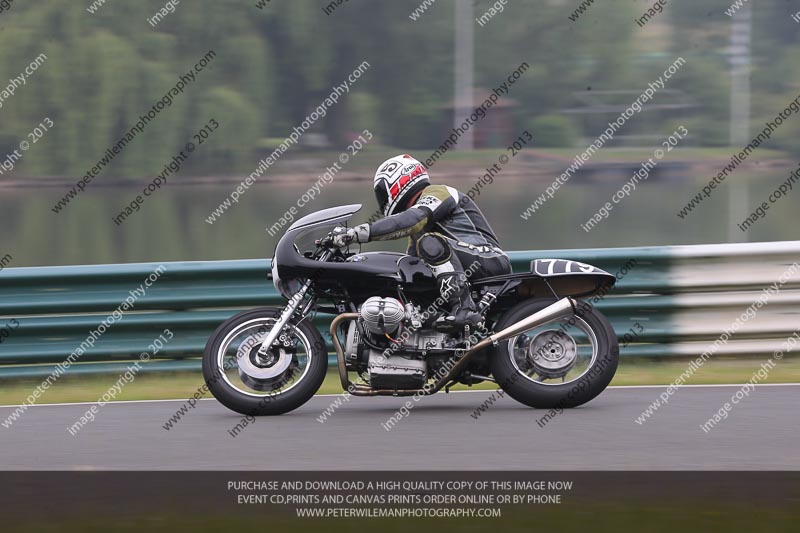 Vintage motorcycle club;eventdigitalimages;mallory park;mallory park trackday photographs;no limits trackdays;peter wileman photography;trackday digital images;trackday photos;vmcc festival 1000 bikes photographs