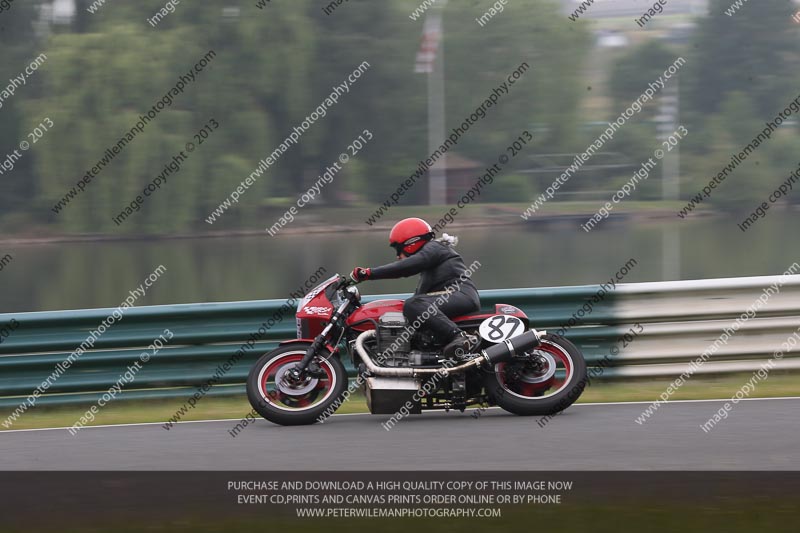 Vintage motorcycle club;eventdigitalimages;mallory park;mallory park trackday photographs;no limits trackdays;peter wileman photography;trackday digital images;trackday photos;vmcc festival 1000 bikes photographs