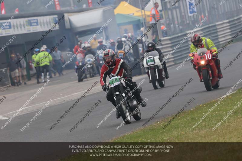 Vintage motorcycle club;eventdigitalimages;mallory park;mallory park trackday photographs;no limits trackdays;peter wileman photography;trackday digital images;trackday photos;vmcc festival 1000 bikes photographs