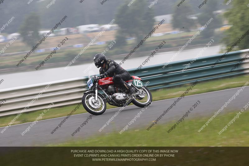 Vintage motorcycle club;eventdigitalimages;mallory park;mallory park trackday photographs;no limits trackdays;peter wileman photography;trackday digital images;trackday photos;vmcc festival 1000 bikes photographs