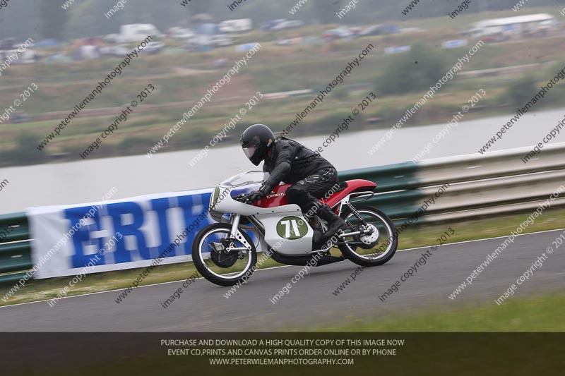 Vintage motorcycle club;eventdigitalimages;mallory park;mallory park trackday photographs;no limits trackdays;peter wileman photography;trackday digital images;trackday photos;vmcc festival 1000 bikes photographs