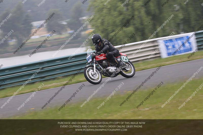 Vintage motorcycle club;eventdigitalimages;mallory park;mallory park trackday photographs;no limits trackdays;peter wileman photography;trackday digital images;trackday photos;vmcc festival 1000 bikes photographs