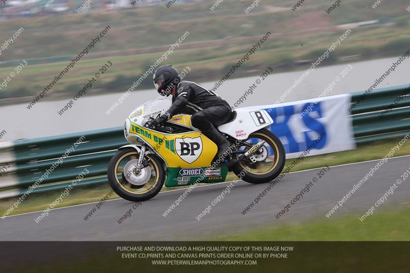 Vintage motorcycle club;eventdigitalimages;mallory park;mallory park trackday photographs;no limits trackdays;peter wileman photography;trackday digital images;trackday photos;vmcc festival 1000 bikes photographs