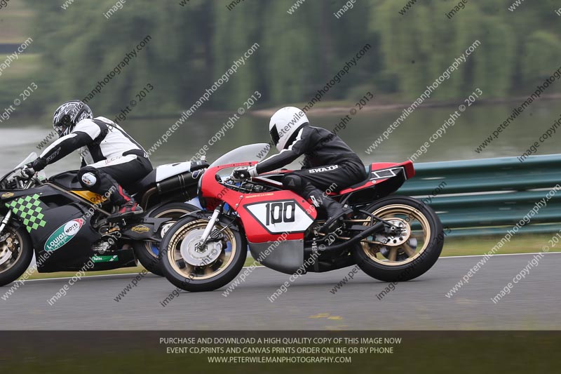 Vintage motorcycle club;eventdigitalimages;mallory park;mallory park trackday photographs;no limits trackdays;peter wileman photography;trackday digital images;trackday photos;vmcc festival 1000 bikes photographs