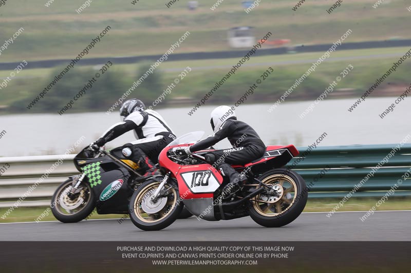 Vintage motorcycle club;eventdigitalimages;mallory park;mallory park trackday photographs;no limits trackdays;peter wileman photography;trackday digital images;trackday photos;vmcc festival 1000 bikes photographs