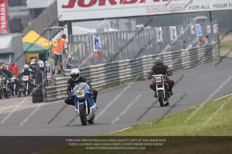 Vintage motorcycle club;eventdigitalimages;mallory park;mallory park trackday photographs;no limits trackdays;peter wileman photography;trackday digital images;trackday photos;vmcc festival 1000 bikes photographs