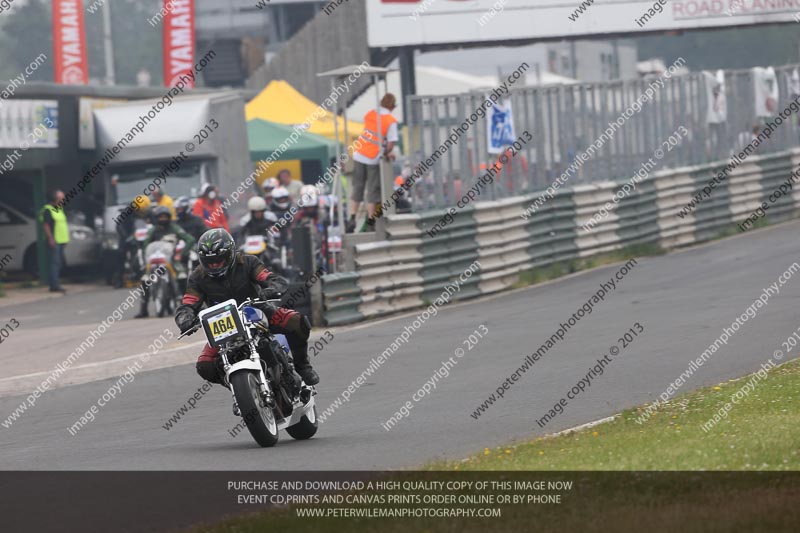 Vintage motorcycle club;eventdigitalimages;mallory park;mallory park trackday photographs;no limits trackdays;peter wileman photography;trackday digital images;trackday photos;vmcc festival 1000 bikes photographs