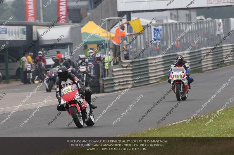 Vintage motorcycle club;eventdigitalimages;mallory park;mallory park trackday photographs;no limits trackdays;peter wileman photography;trackday digital images;trackday photos;vmcc festival 1000 bikes photographs