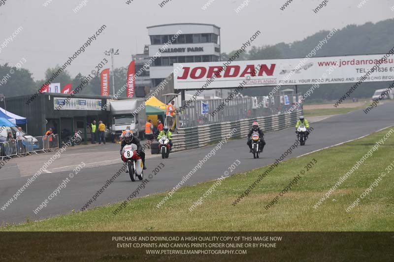 Vintage motorcycle club;eventdigitalimages;mallory park;mallory park trackday photographs;no limits trackdays;peter wileman photography;trackday digital images;trackday photos;vmcc festival 1000 bikes photographs