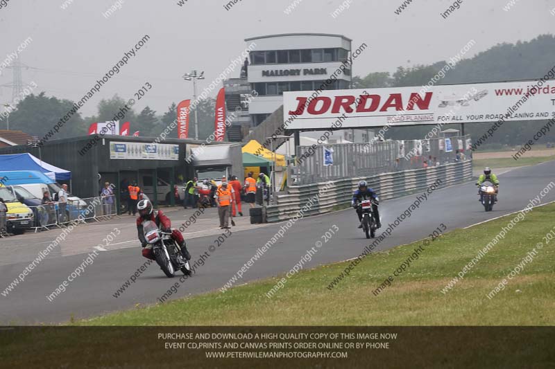 Vintage motorcycle club;eventdigitalimages;mallory park;mallory park trackday photographs;no limits trackdays;peter wileman photography;trackday digital images;trackday photos;vmcc festival 1000 bikes photographs