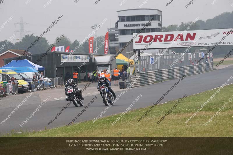 Vintage motorcycle club;eventdigitalimages;mallory park;mallory park trackday photographs;no limits trackdays;peter wileman photography;trackday digital images;trackday photos;vmcc festival 1000 bikes photographs