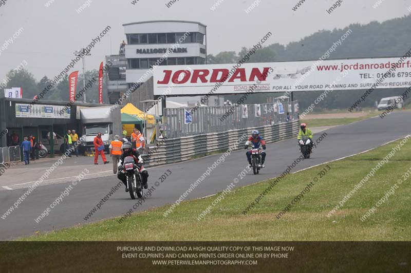 Vintage motorcycle club;eventdigitalimages;mallory park;mallory park trackday photographs;no limits trackdays;peter wileman photography;trackday digital images;trackday photos;vmcc festival 1000 bikes photographs