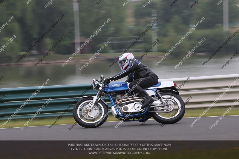 Vintage motorcycle club;eventdigitalimages;mallory park;mallory park trackday photographs;no limits trackdays;peter wileman photography;trackday digital images;trackday photos;vmcc festival 1000 bikes photographs